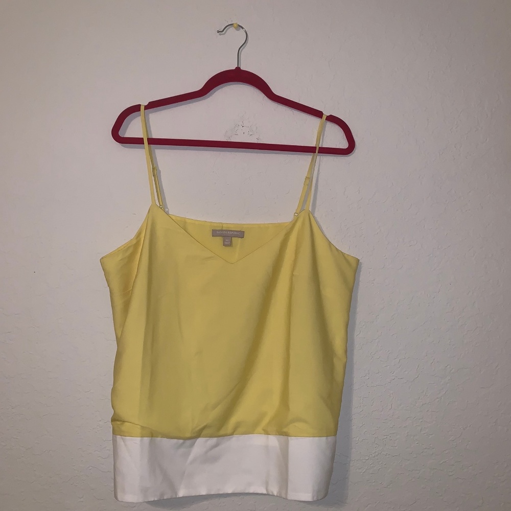 NWOT. V neck, classic BR camisole